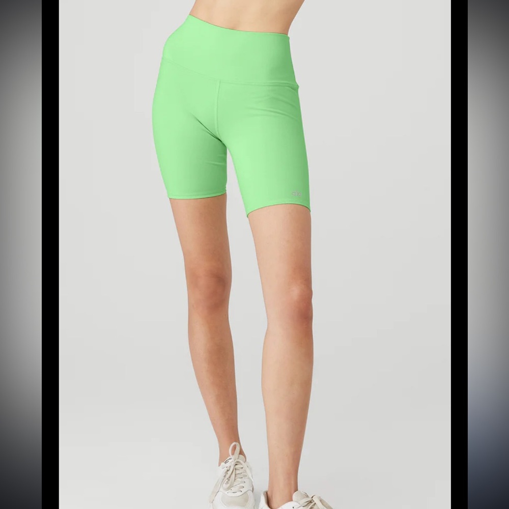 Alo Yoga Airlift 7” High Waist Biker Short - Ultramint